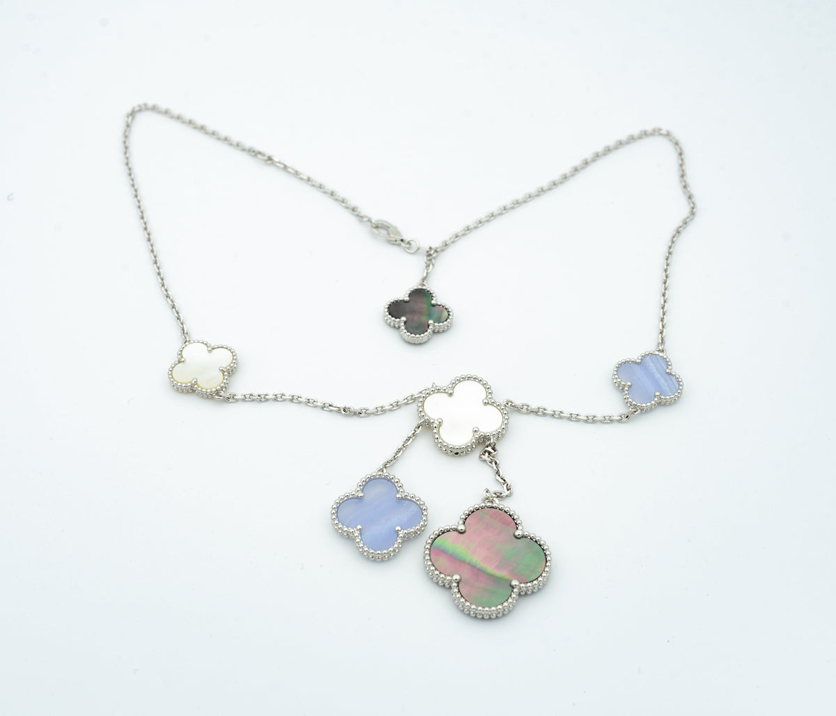 [Limara]CLOVER MOP CHALCEDONY NECKLACE SILVER 6 MOTIF