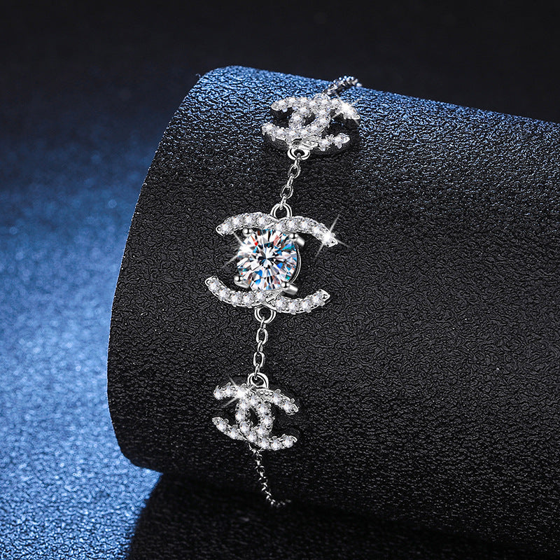 [Limara]CLASSIC INTERLOCKING MOISSANITE BRACELET