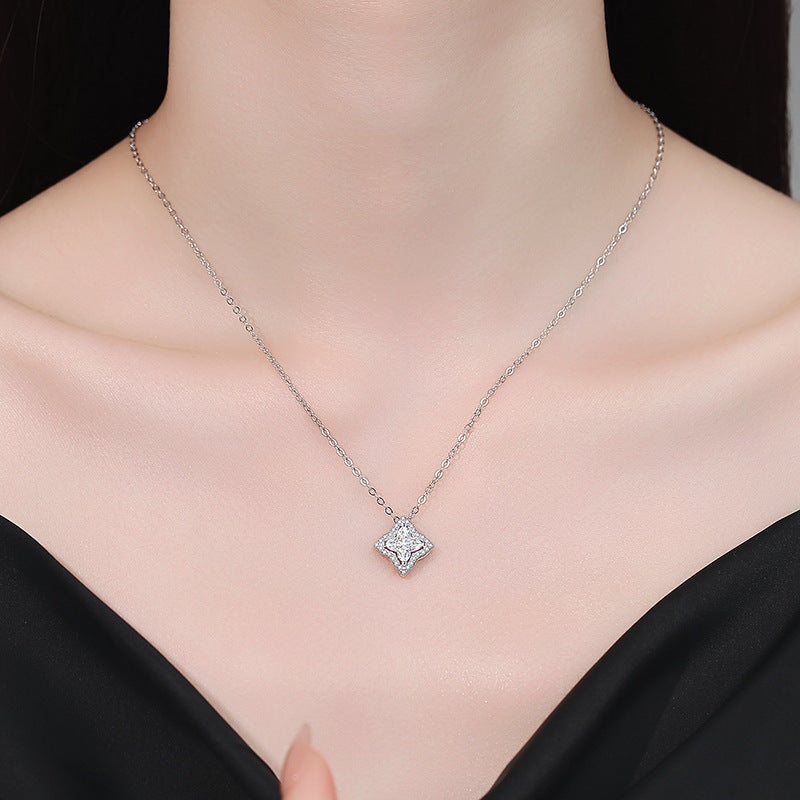 [Limara]STAR-CLOVER MOISSANITE NECKLACE