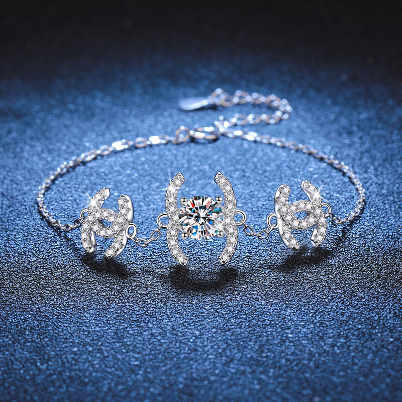 [Limara]CLASSIC INTERLOCKING MOISSANITE BRACELET