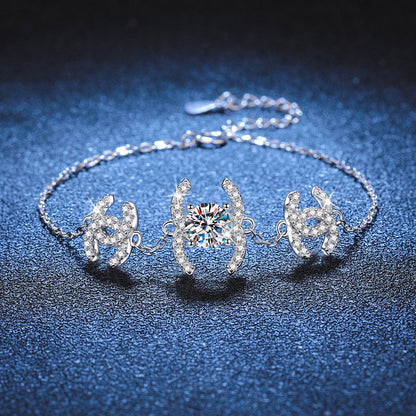 [Limara]CLASSIC INTERLOCKING MOISSANITE BRACELET