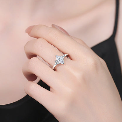 [Limara]ELEGANT MARQUISE CUT MOISSANITE RING WITH SIDE ACCENTS