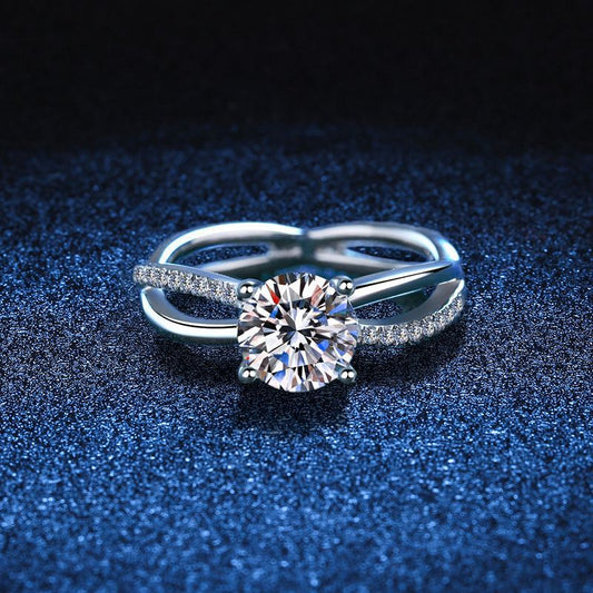 [Limara]ELEGANT 4-PRONG CROSSOVER MOISSANITE ENGAGEMENT RING
