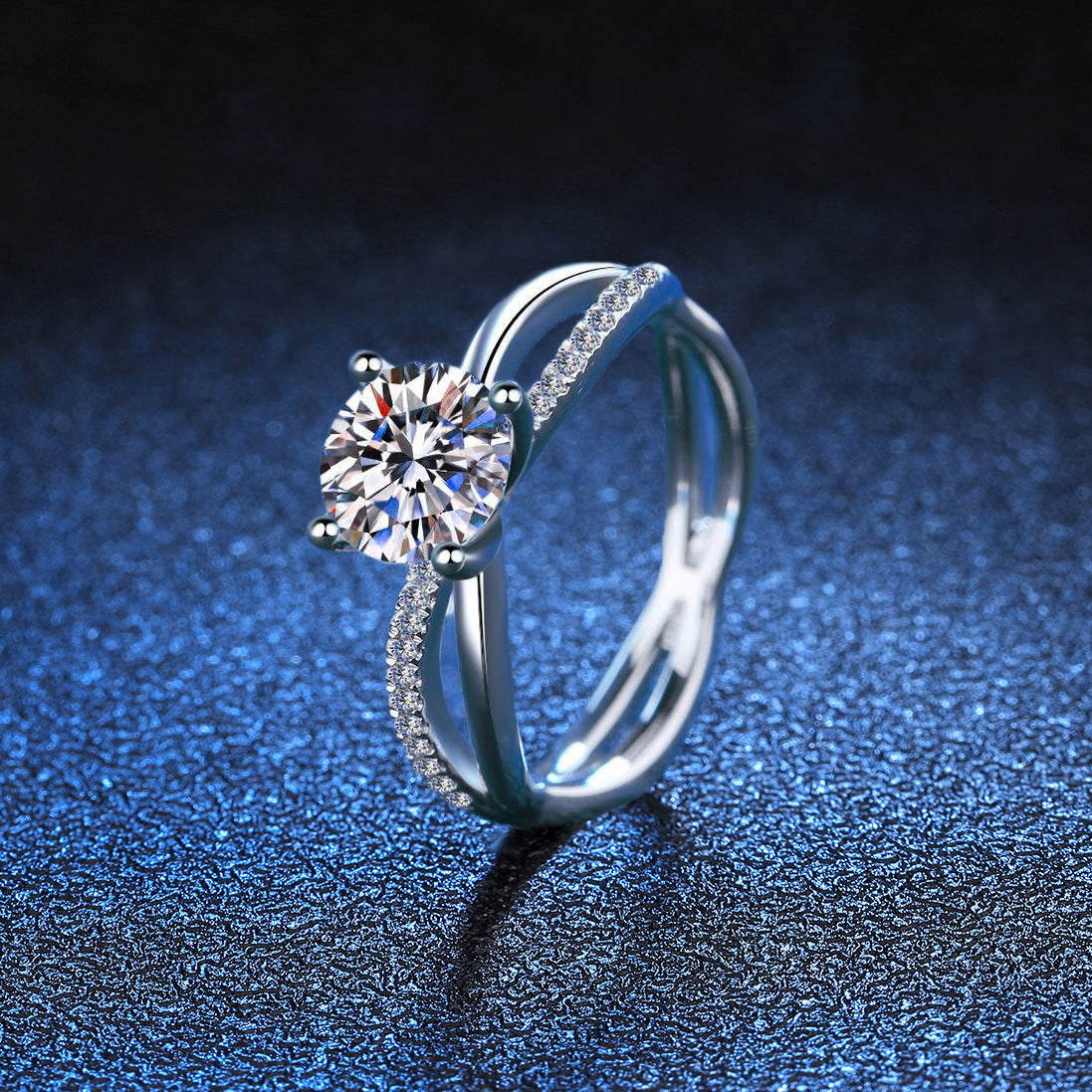 [Limara]ELEGANT 4-PRONG CROSSOVER MOISSANITE ENGAGEMENT RING