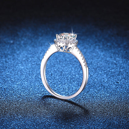 [Limara]RADIANT ROUND HALO MOISSANITE ENGAGEMENT RING