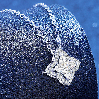 [Limara]STAR-CLOVER MOISSANITE NECKLACE