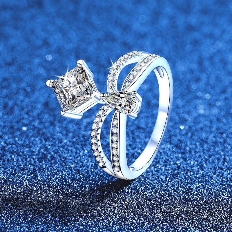 [Limara]ELEGANT DOUBLE-TWISTED MOISSANITE RING