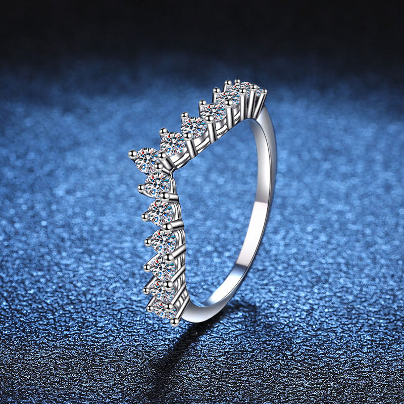 [Limara]ELEGANT V-SHAPED CHEVRON MOISSANITE RING