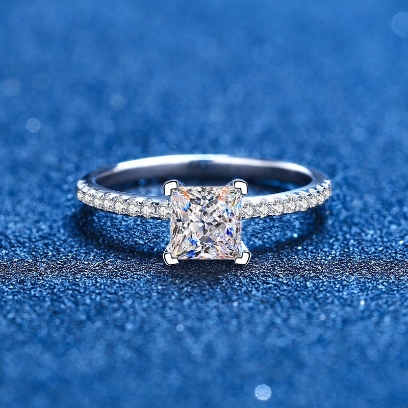 [Limara]ELEGANT PRINCESS CUT MOISSANITE ENGAGEMENT RING