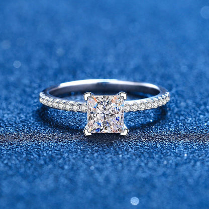 [Limara]ELEGANT PRINCESS CUT MOISSANITE ENGAGEMENT RING