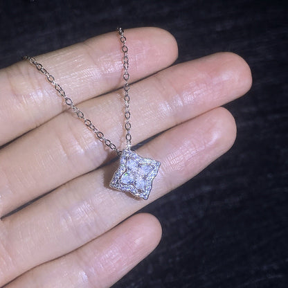 [Limara]STAR-CLOVER MOISSANITE NECKLACE