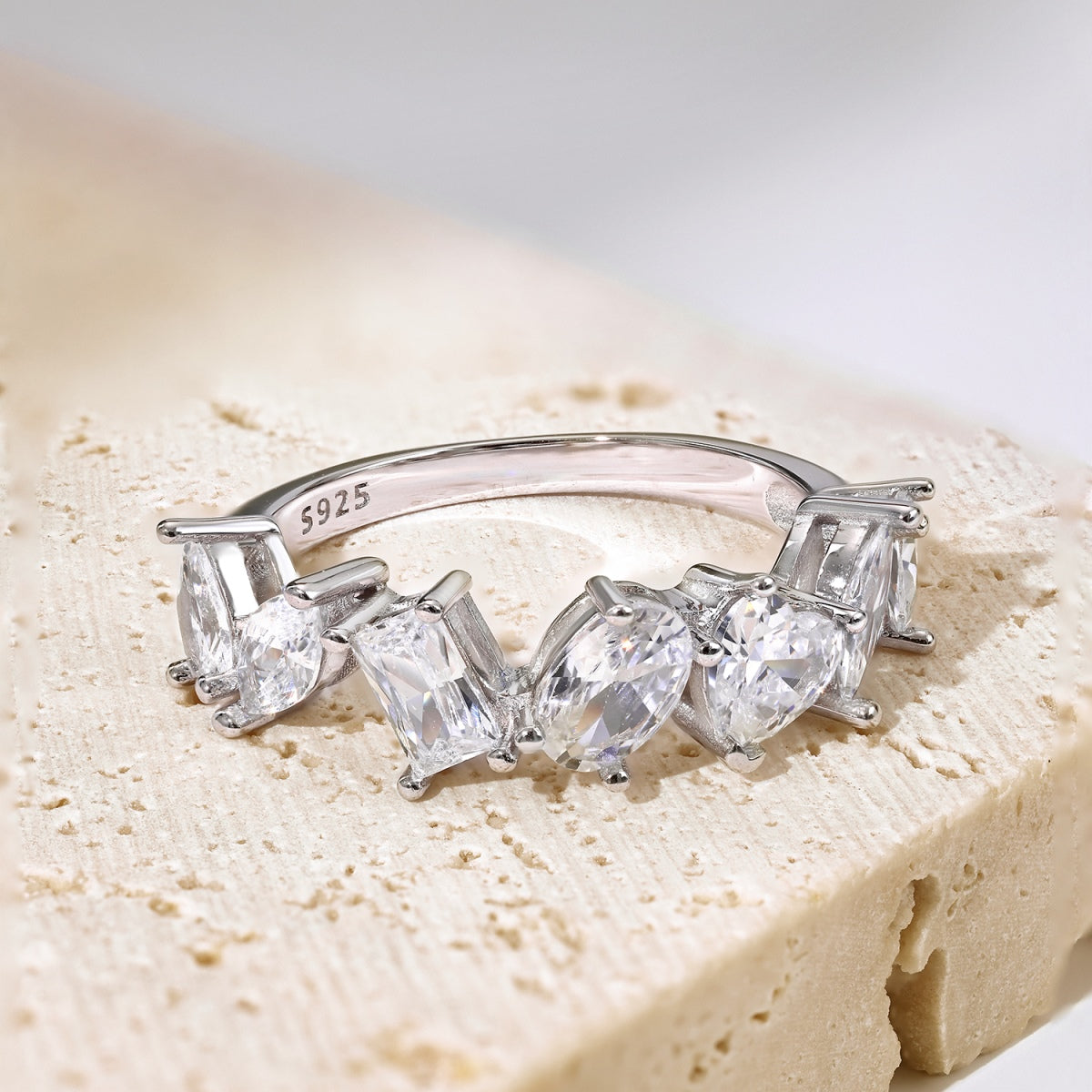 [Limara]Delicate Multi Cut Ring