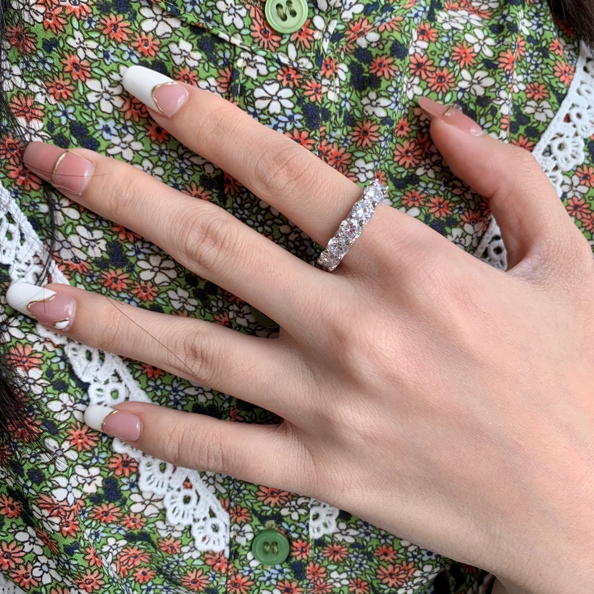 [Limara]Gorgeous Round Cut Tennis Ring