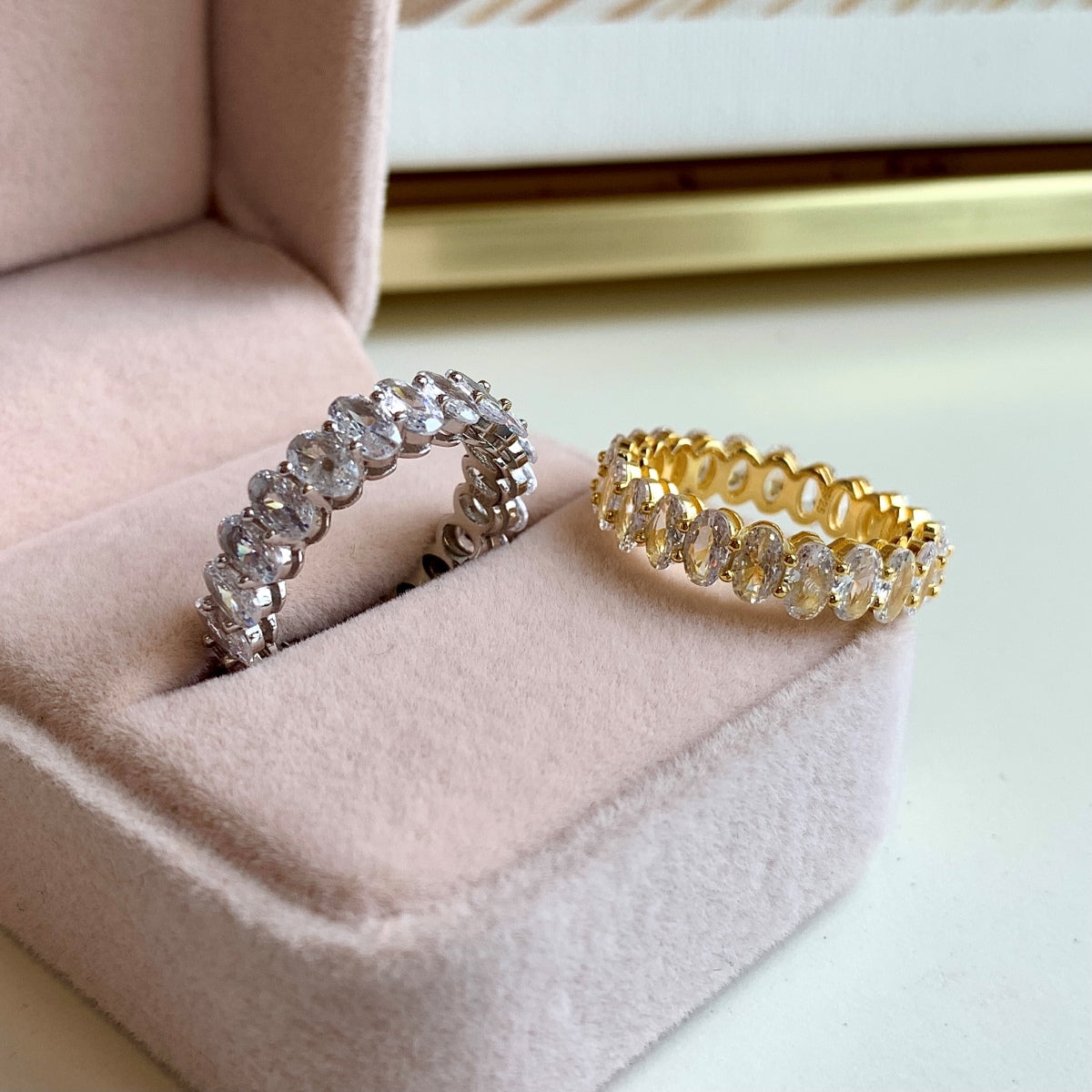 [Limara]Ornate Oval Cut Tennis Ring