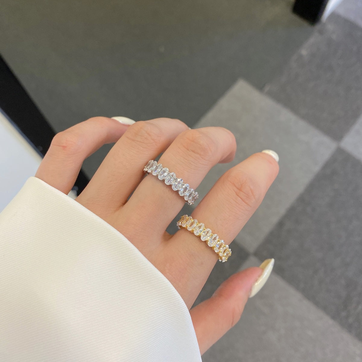 [Limara]Ornate Oval Cut Tennis Ring