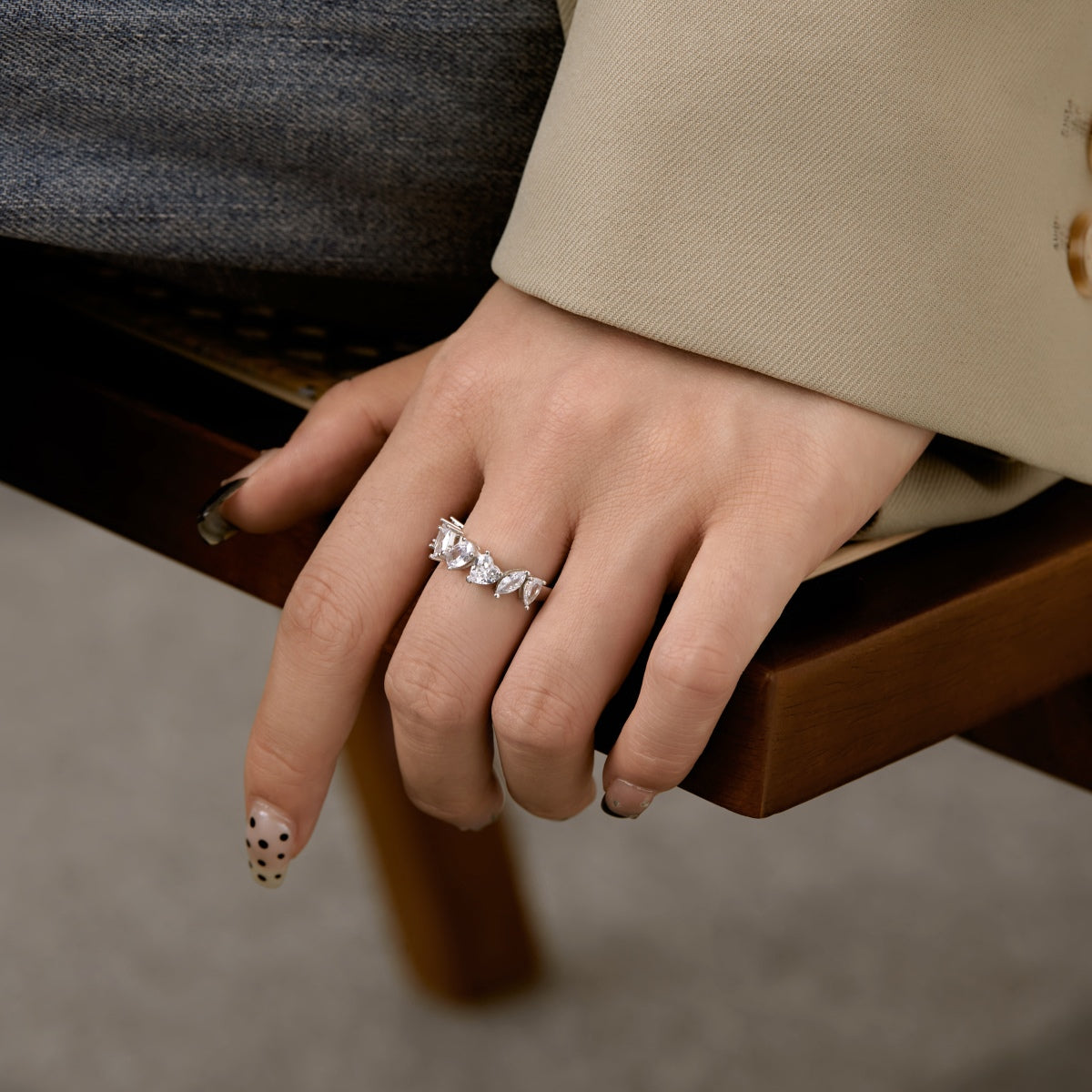 [Limara]Delicate Multi Cut Ring