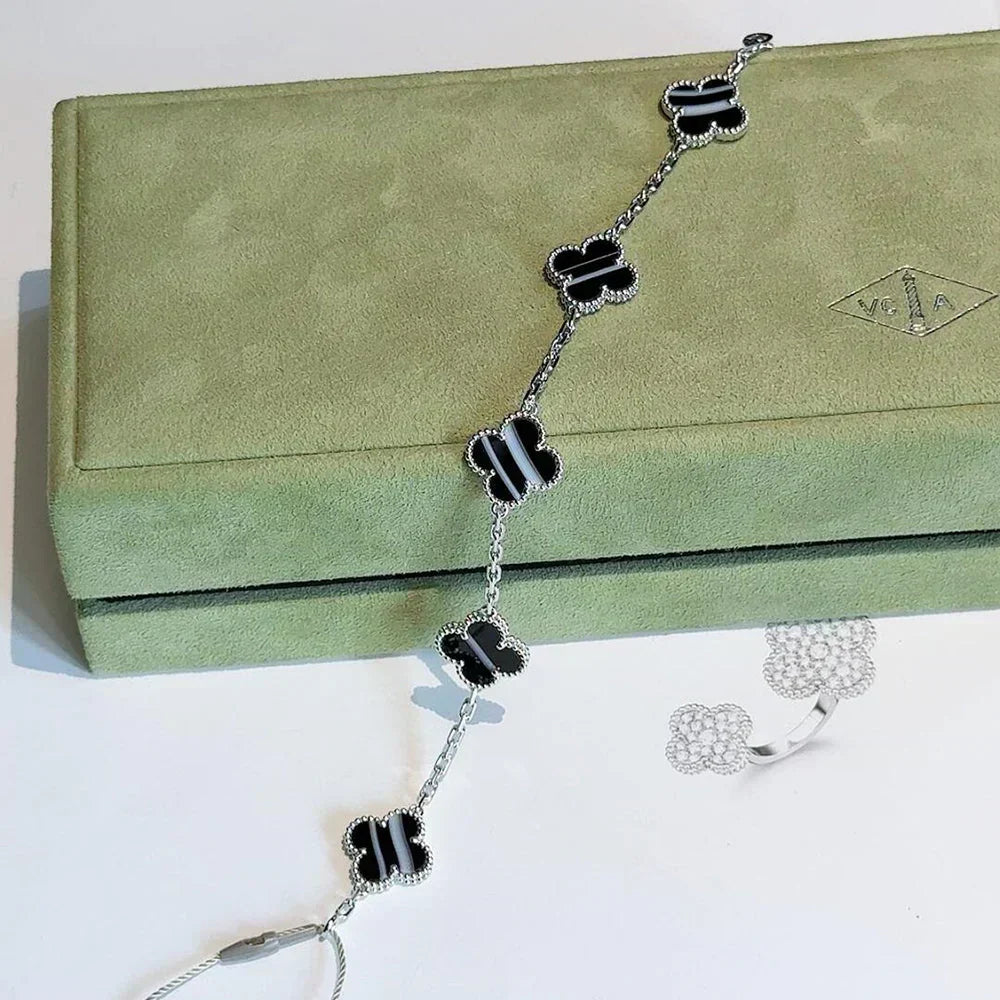 [Limara] Clover 5-Motif & LOVE Unlimited Bracelet Set