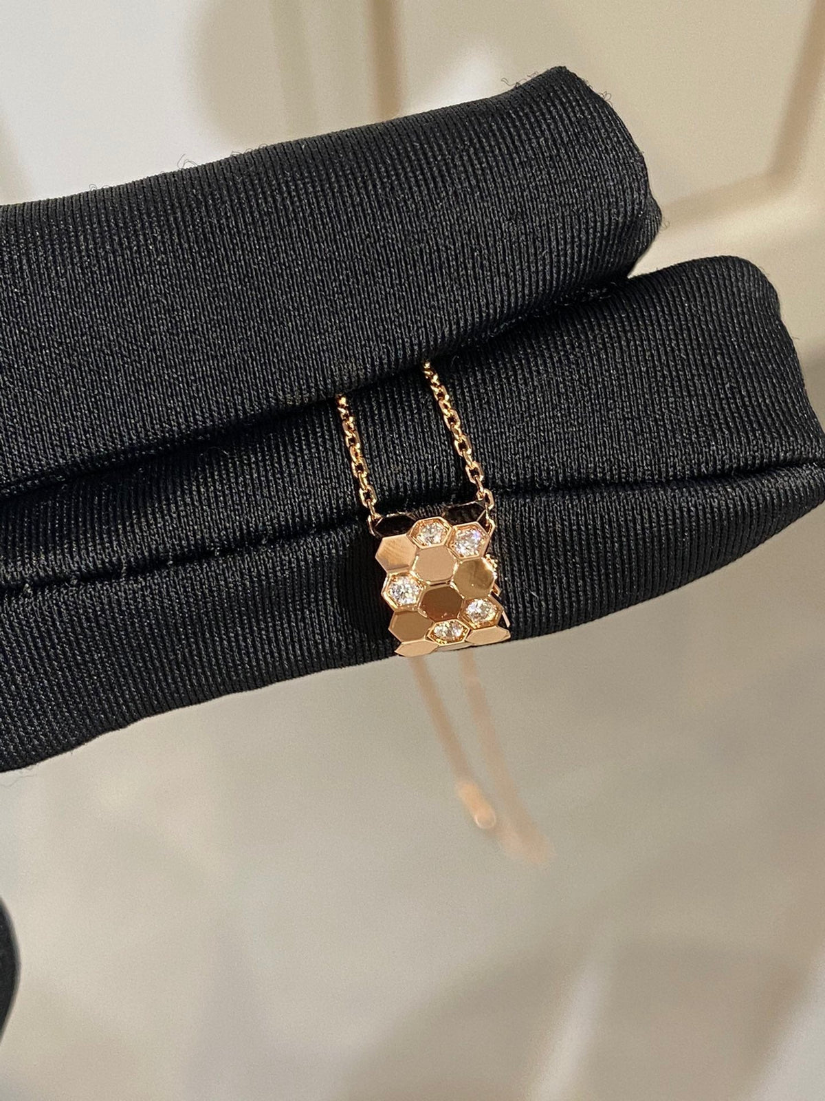 [Limara]BEE LOVE DIAMOND NECKLACE