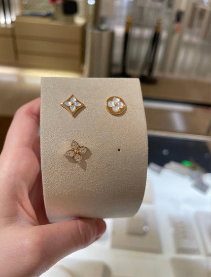 [Limara]STAR BLOSSOM STUD EARRINGS ROSE GOLD DIAMONDS