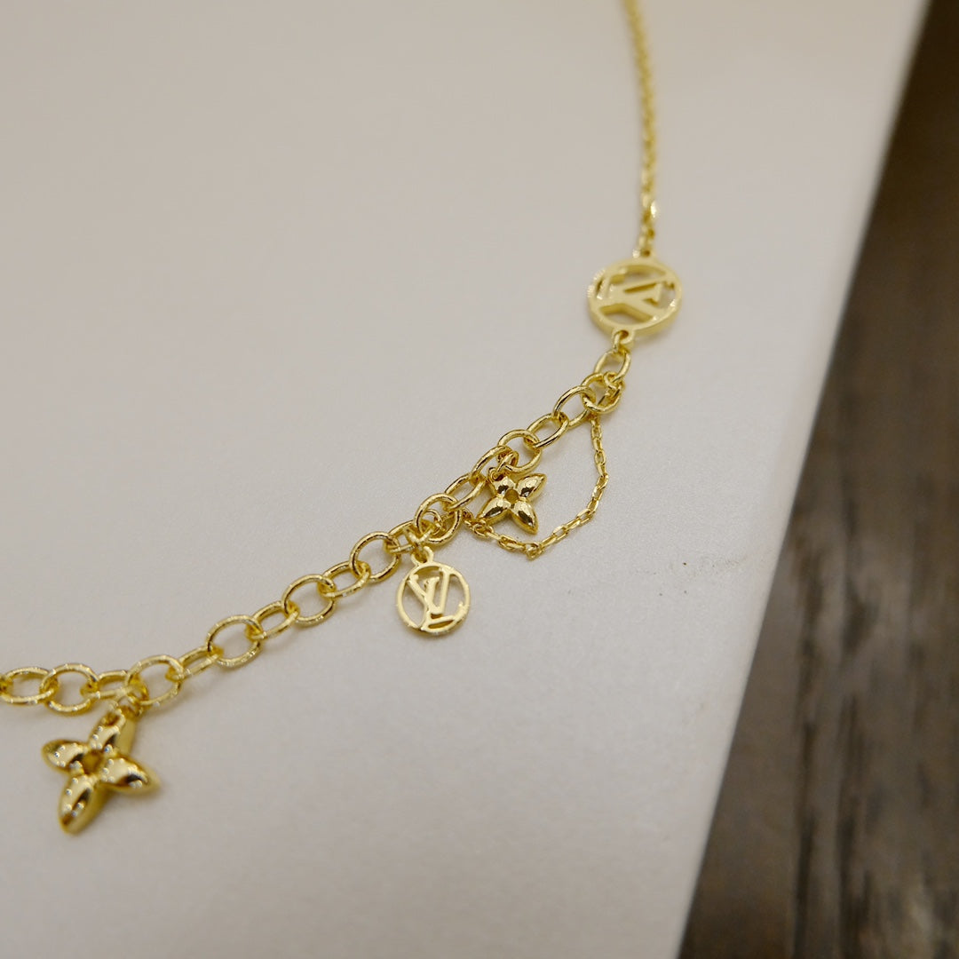 [Limara]BLOOMING SUPPLE NECKLACE BRASS