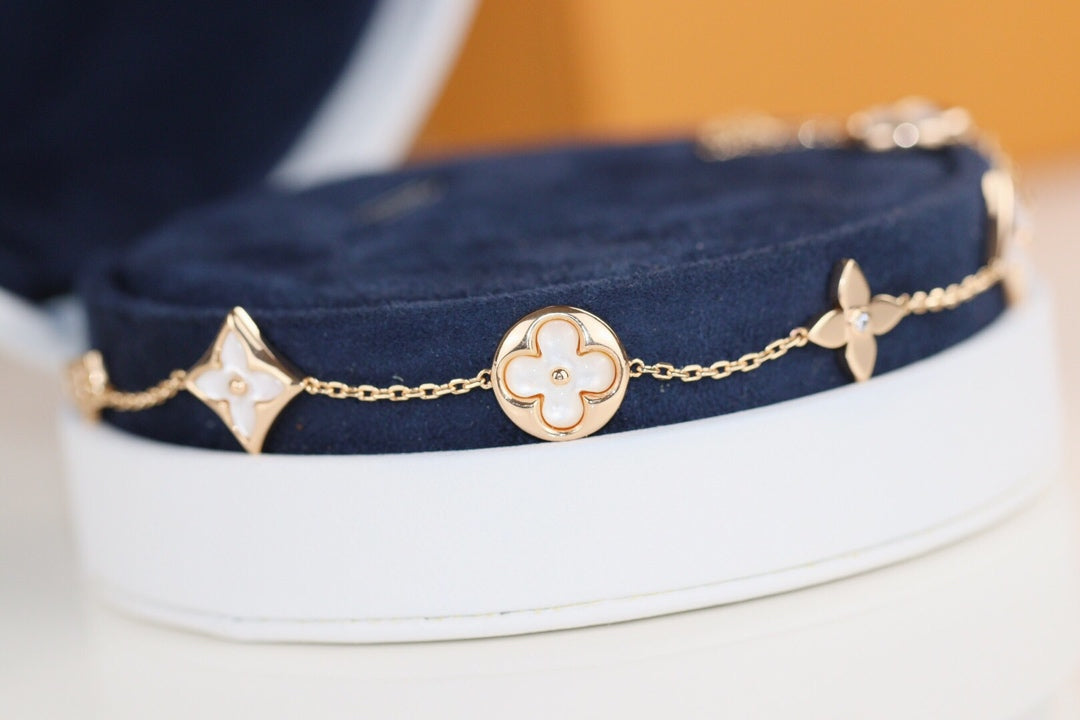 [Limara]LEAF CLOVER BRACELET