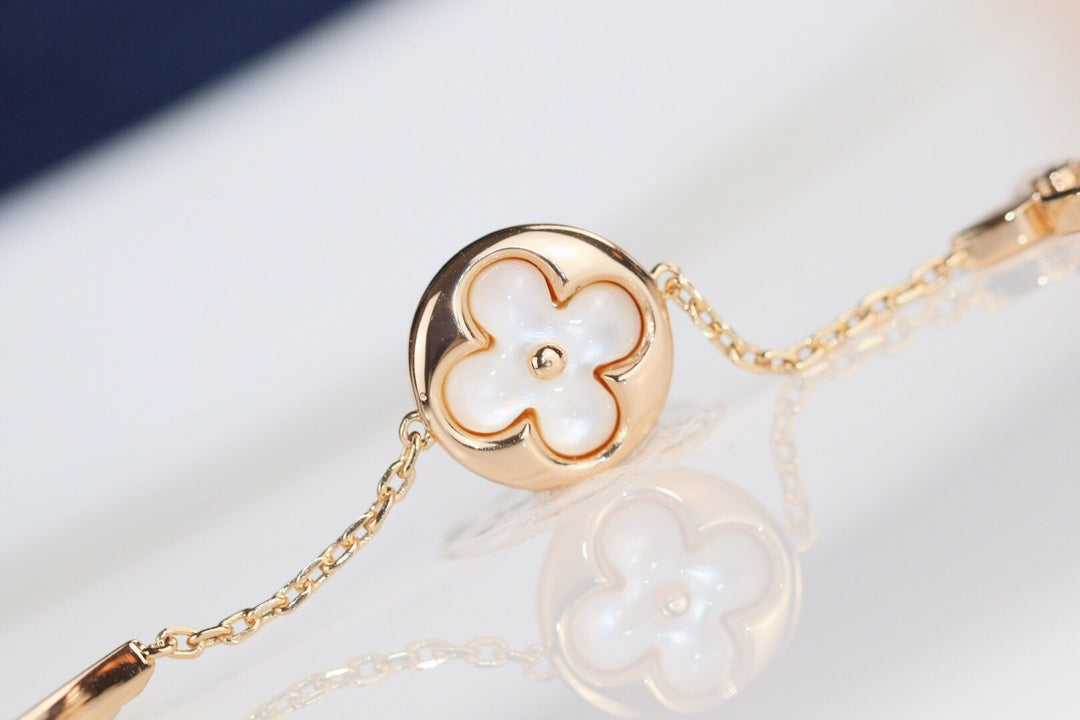 [Limara]LEAF CLOVER BRACELET