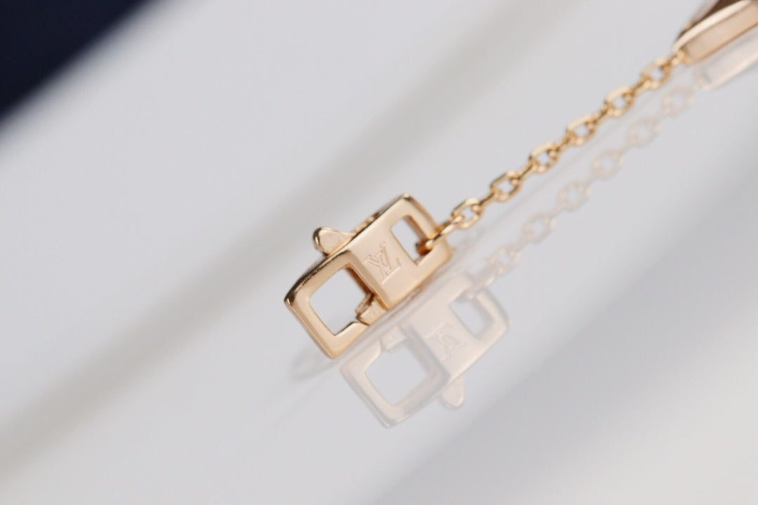[Limara]LEAF CLOVER BRACELET