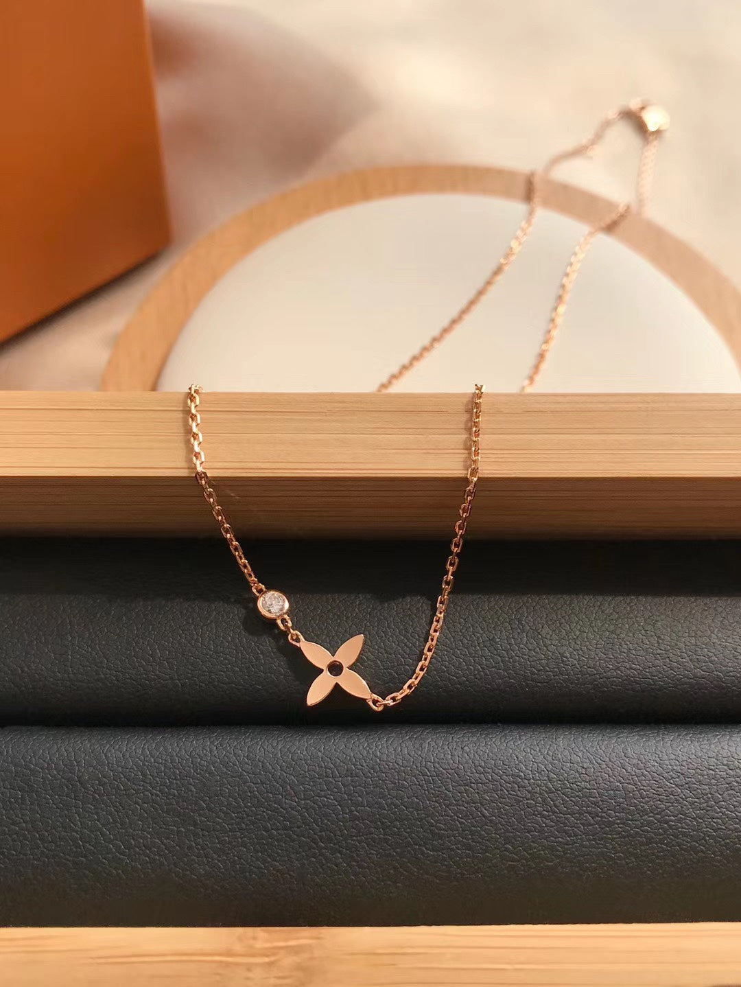 [Limara]BLOSSOM PENDANT ROSE GOLD AND DIAMOND