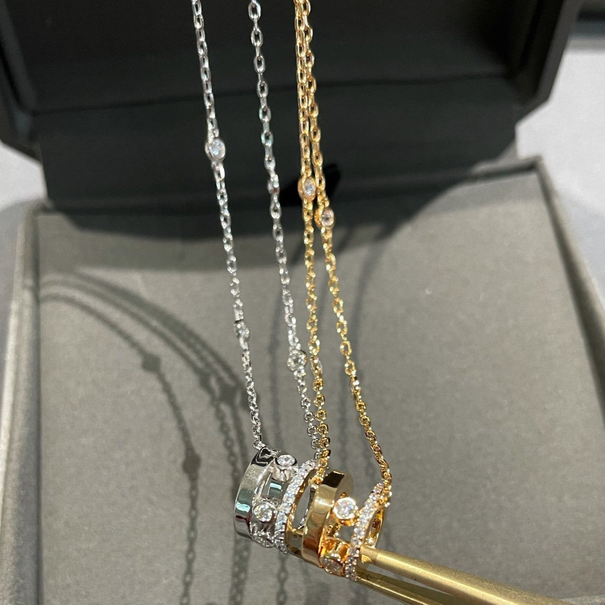 [Limara]CHAIN MOVE ROMANE PEDAND NECKLACE