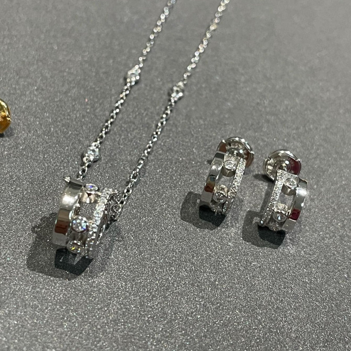 [Limara]CHAIN MOVE ROMANE PEDAND NECKLACE