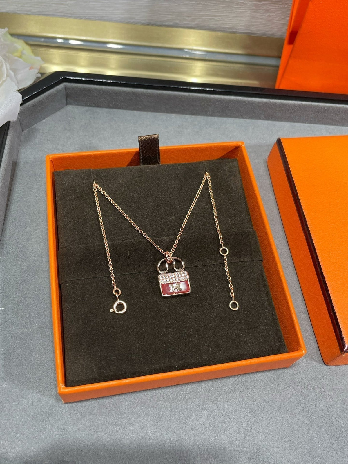 [Limara]H CIRCE MOISSANITE PENDANT NECKLACE GOLD
