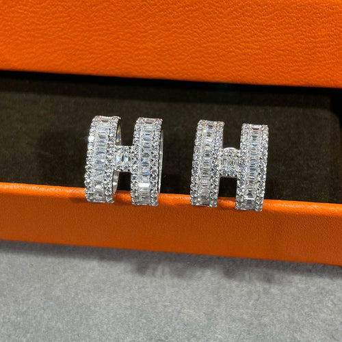 [Limara]H STUD EARRINGS WITH SILVER DIAMONDS