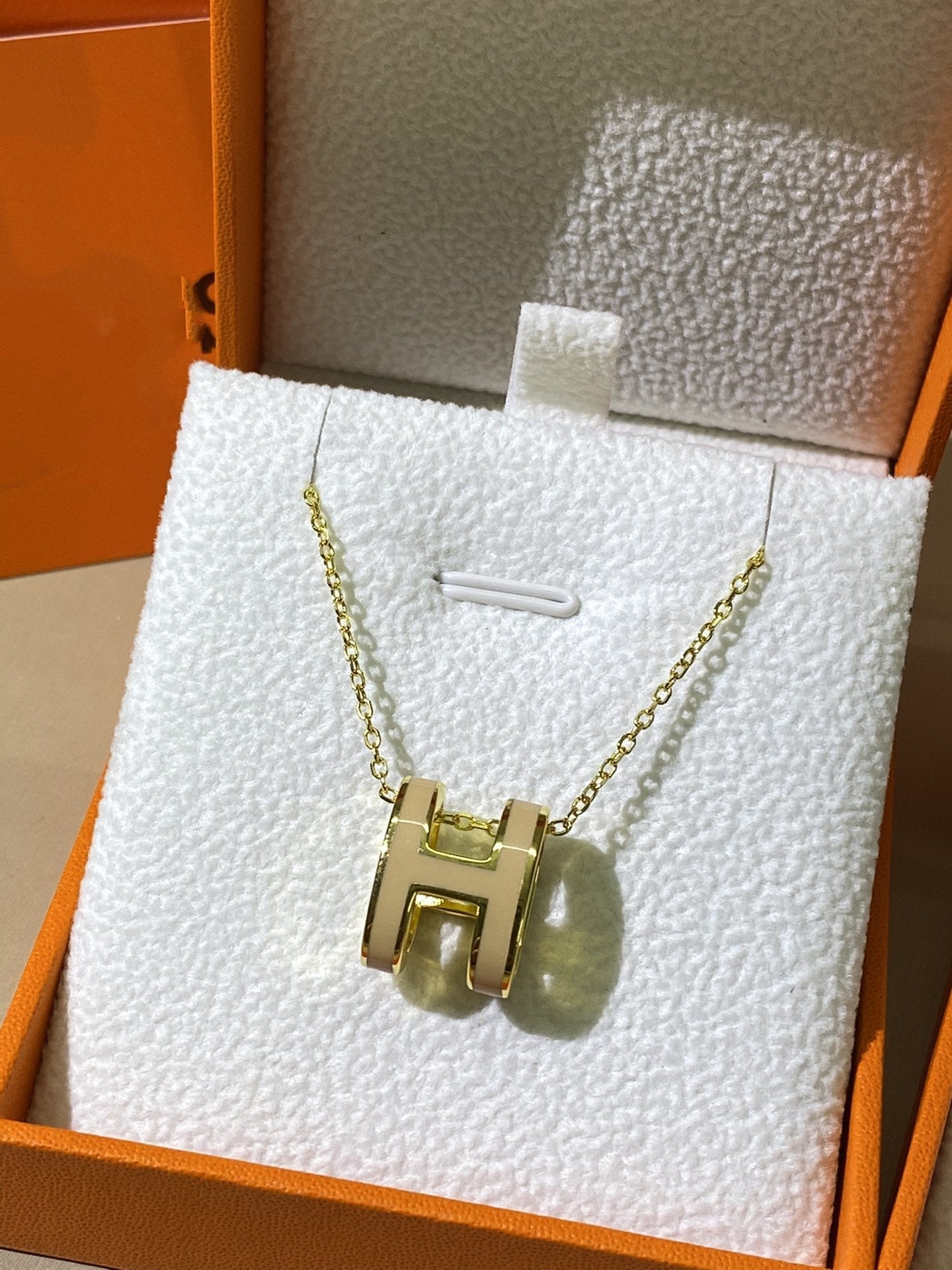 [Limara]HM CLIC YELLOW ENAMEL GOLD NECKLACE