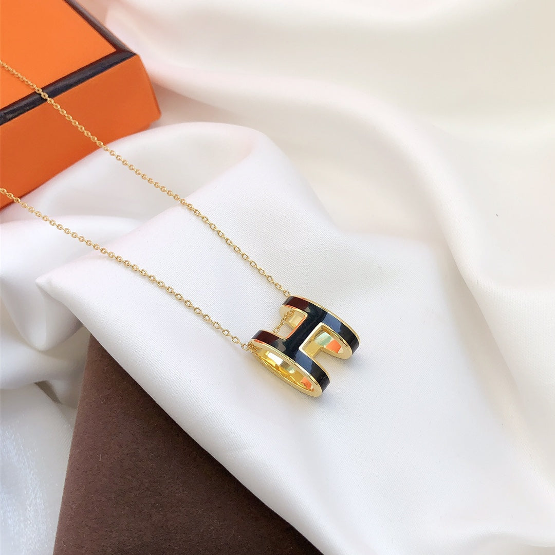[Limara]HM CLIC BLACK ENAMEL GOLD NECKLACE