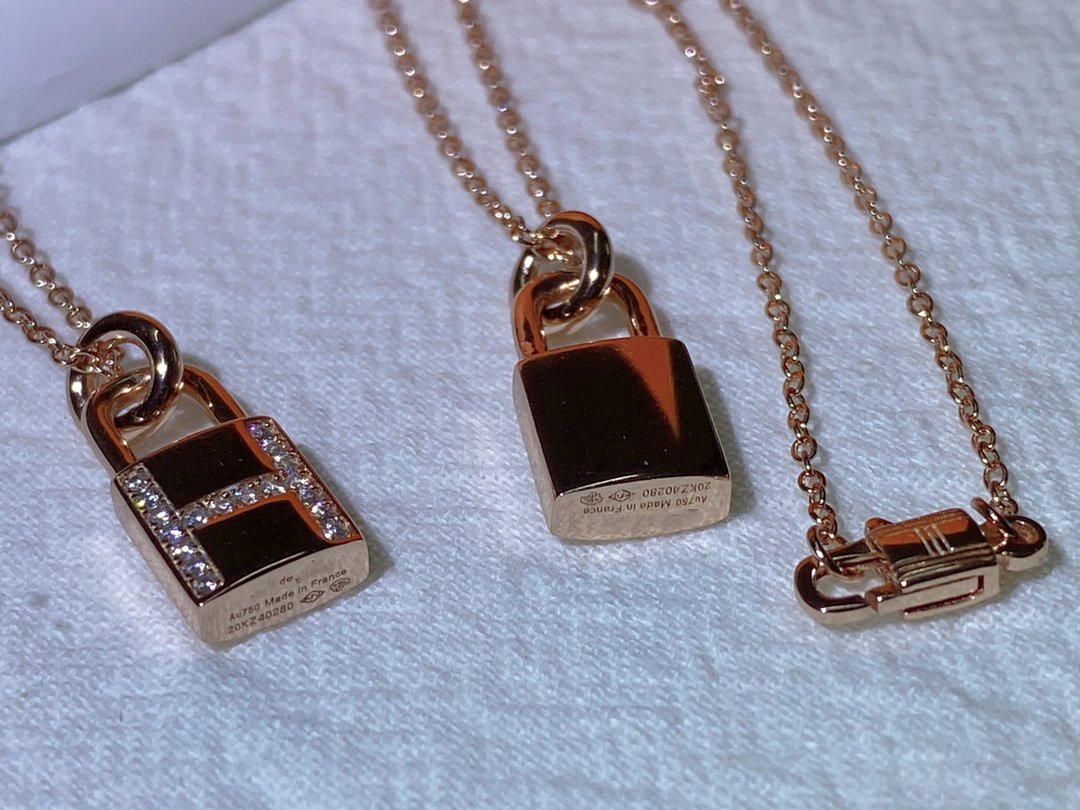 [Limara]HM ADVANCED NICHE LOCK HEAD NECKLACE DIAMONDS