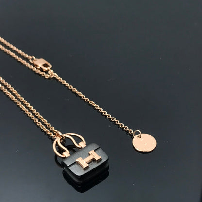 [Limara]WOMEN'S HM AMULETTES CONSTANCE PENDANT NECKLACE