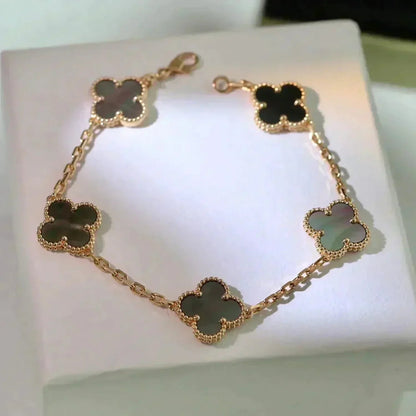 [Limara]LUCKY CLOVER 5-MOTIF BRACELET - GREY MOTHER-OF-PEARL COLLECTION