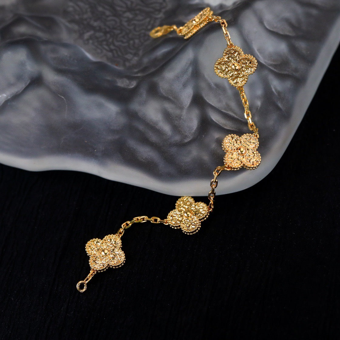 [Limara]LUCKY CLOVER 5-MOTIF BRACELET - BRONZING