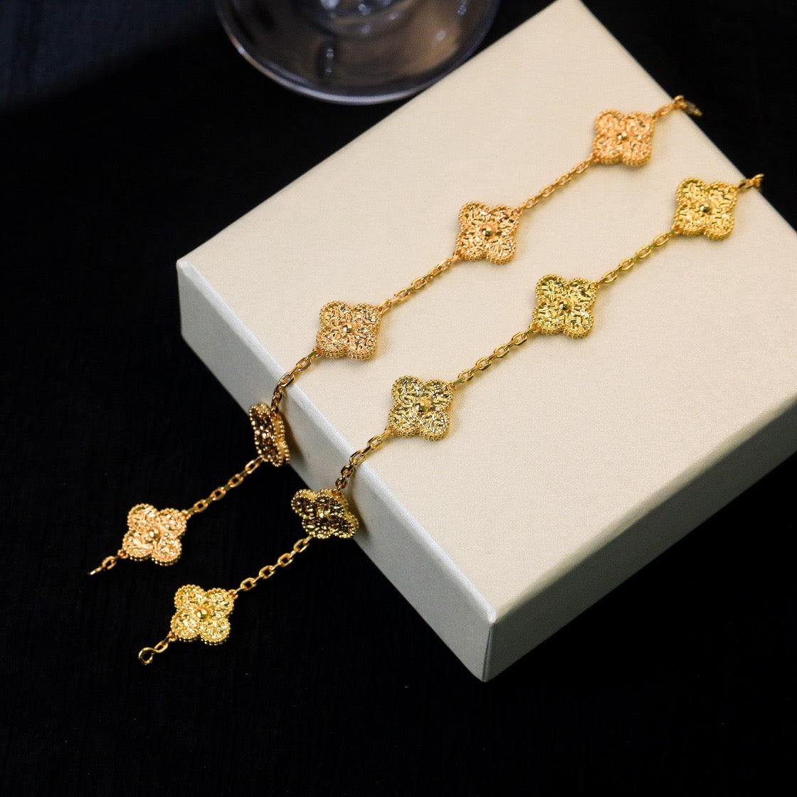 [Limara]LUCKY CLOVER 5-MOTIF BRACELET - BRONZING