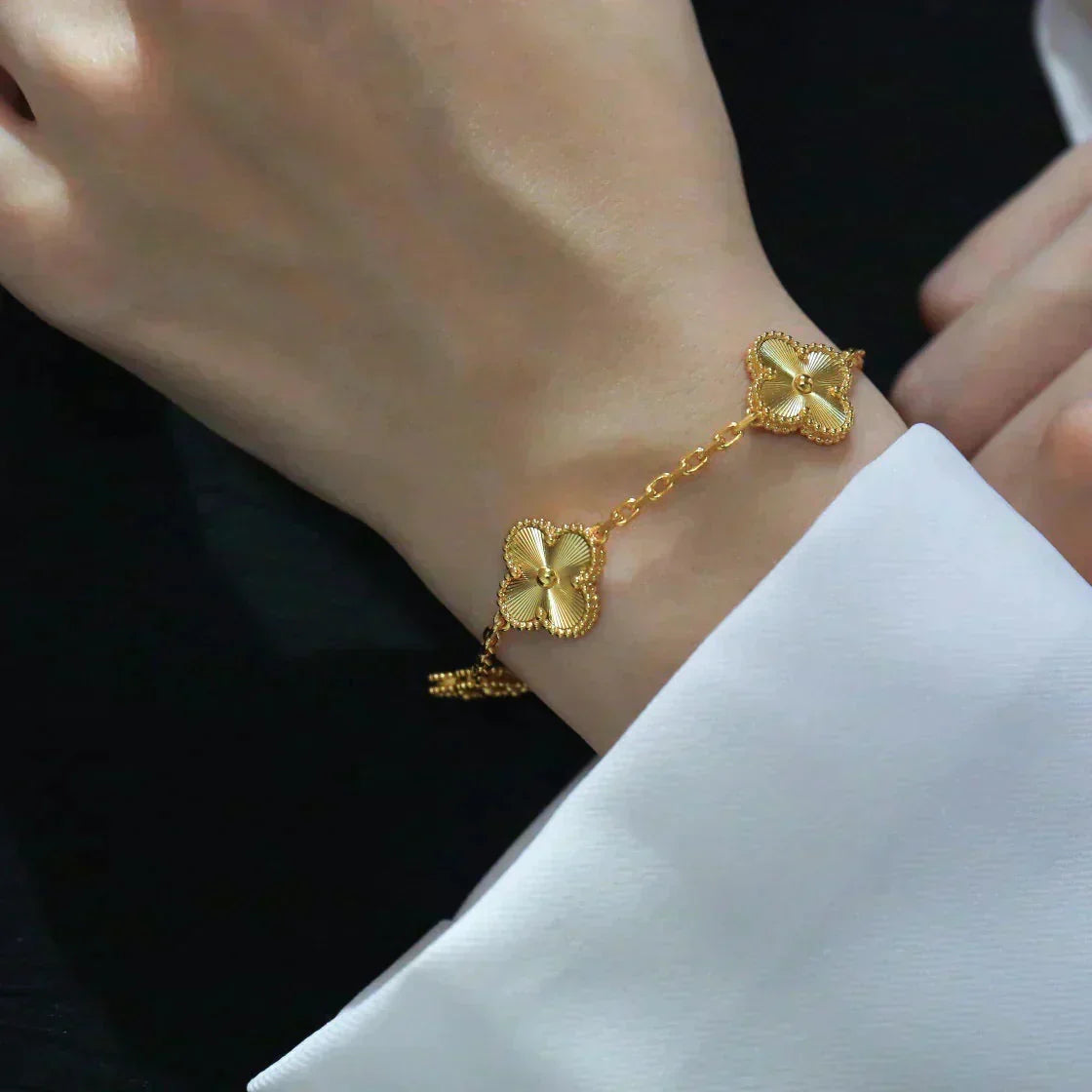 [Limara]  CLOVER 5 MOTIF LASER BRACELET COLLECTION