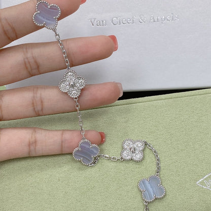 [Limara]LUCKY CLOVER 5-MOTIF BRACELET - PURPLE CHALCEDONY COLLECTION
