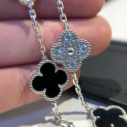 [Limara]LUCKY CLOVER 5-MOTIF BRACELET - BLACK OXNY COLLECTION