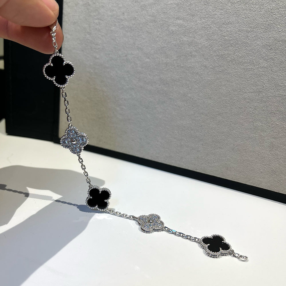 [Limara]LUCKY CLOVER 5-MOTIF BRACELET - BLACK OXNY COLLECTION