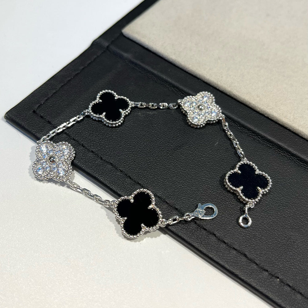 [Limara]LUCKY CLOVER 5-MOTIF BRACELET - BLACK OXNY COLLECTION