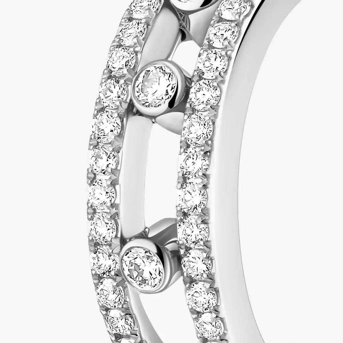 [Limara]Diamond Pave_ Hoop Earrings Move