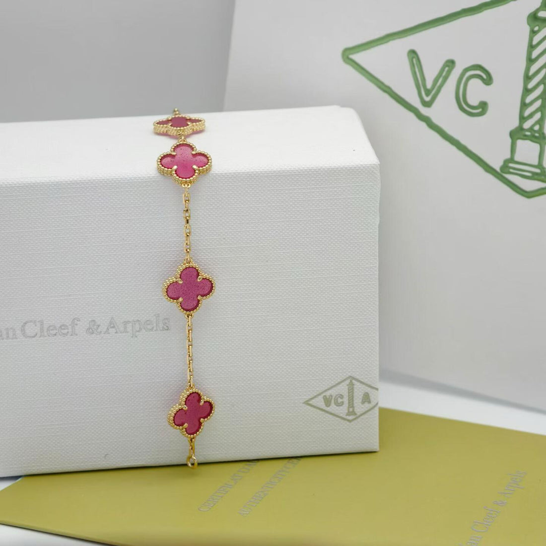 [Limara]NEW CLOVER 5 MOTIFS PINK ENAMEL BRACELET