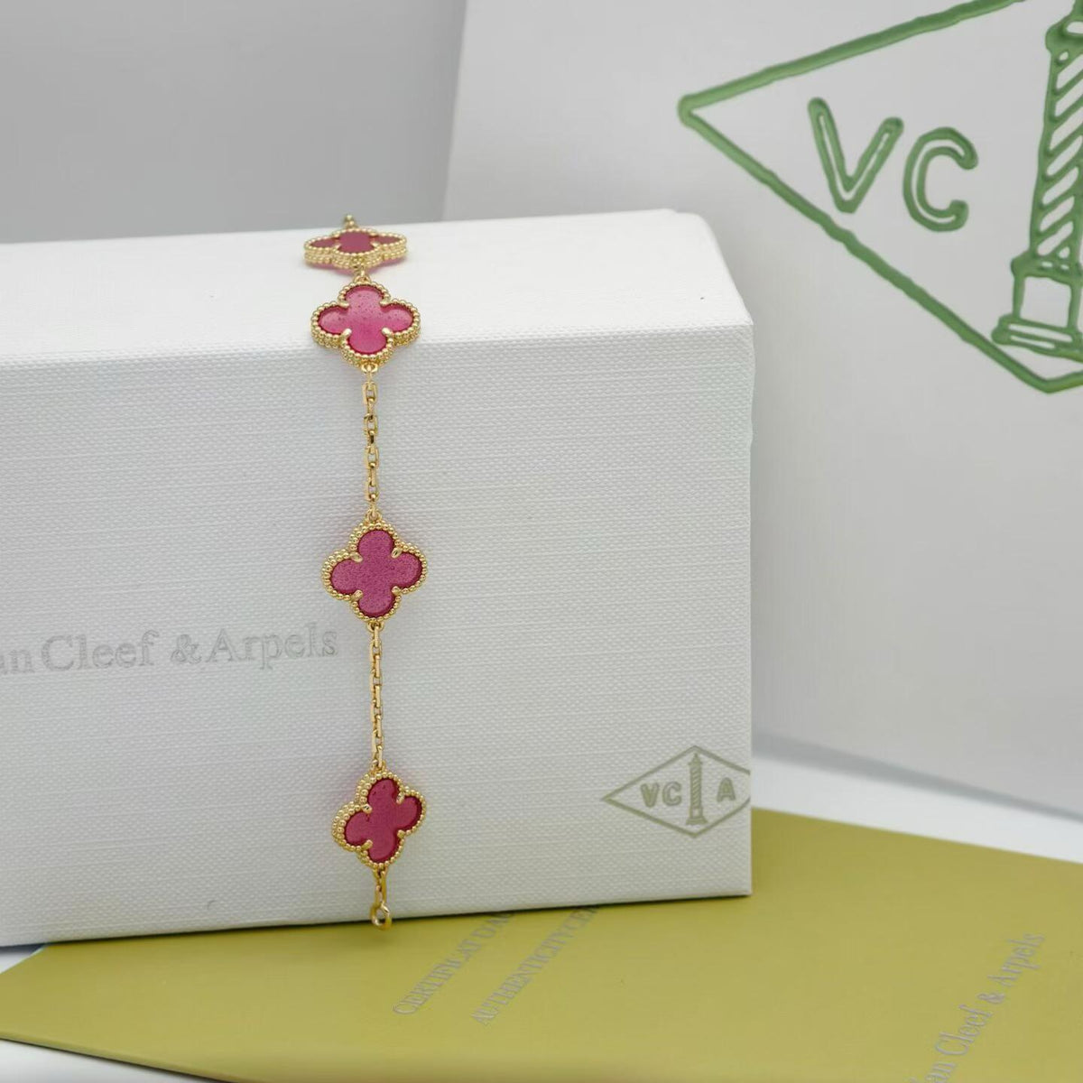 [Limara]NEW CLOVER 5 MOTIFS PINK ENAMEL BRACELET
