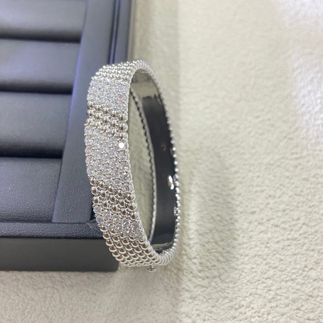 [Limara]   FIVE-ROW DIAMOND BRACELET