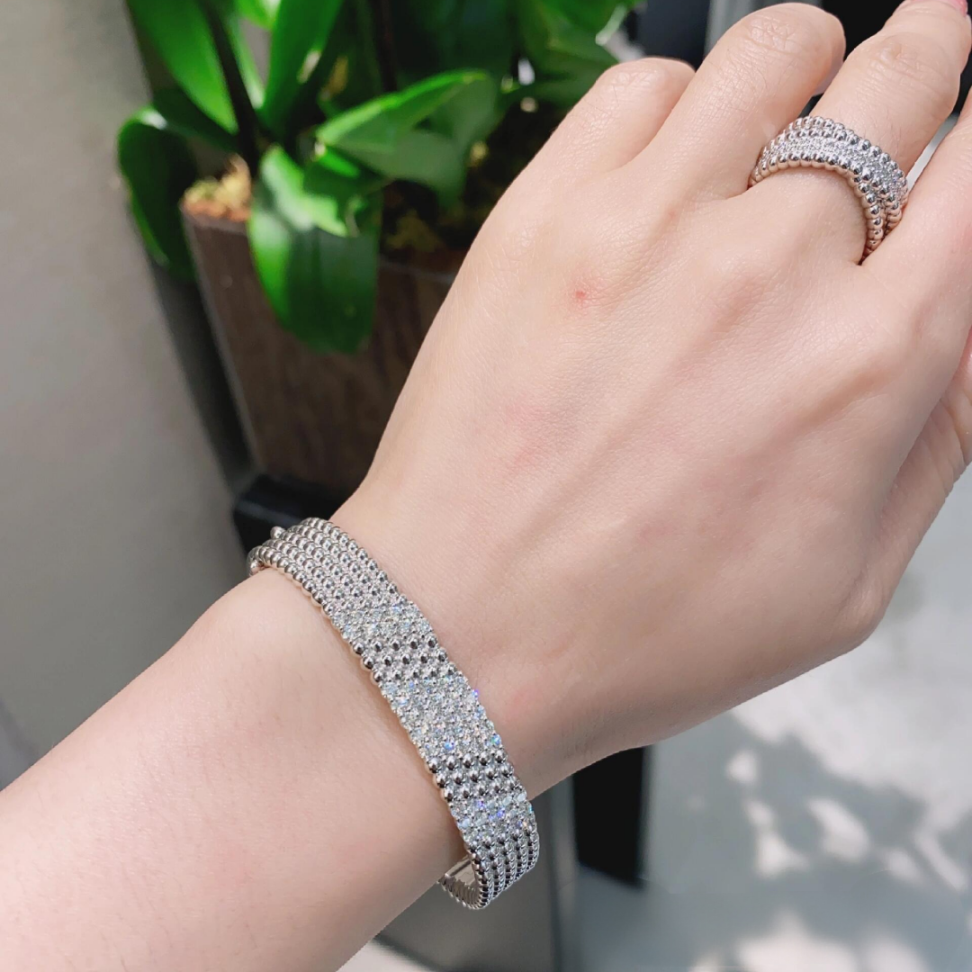 [Limara]   FIVE-ROW DIAMOND BRACELET