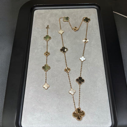 [Limara]DETACHABLE 15-MOTIF CLOVER STATEMENT SET - GREY MOTHER-OF-PEARL & LASER